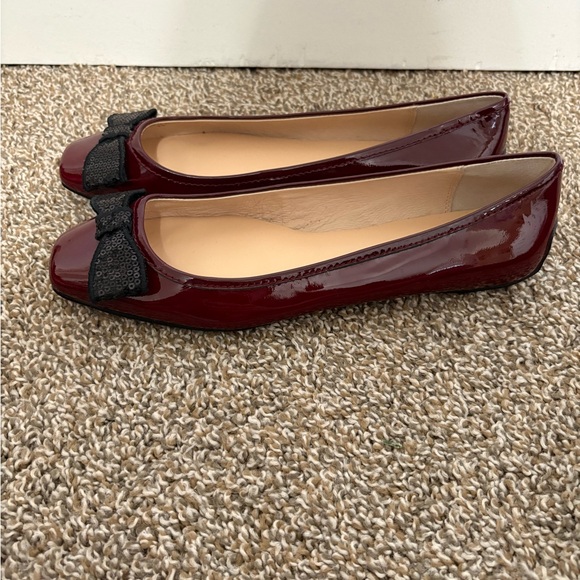 Kate Spade Patent Leather Ballet Burgandy with a Black Bow - Picture 2 of 9